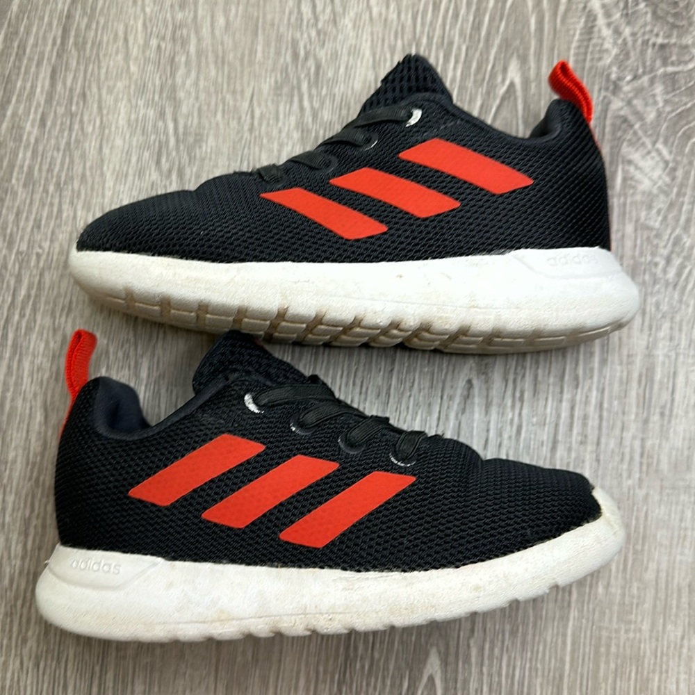 GUC - Adidas Toddler Shoe - Size 9K